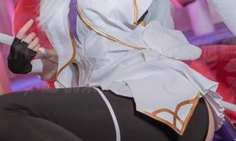 黑色是Arty亚缇的调调，福利也随之而来，趁机来点儿放肆吧！