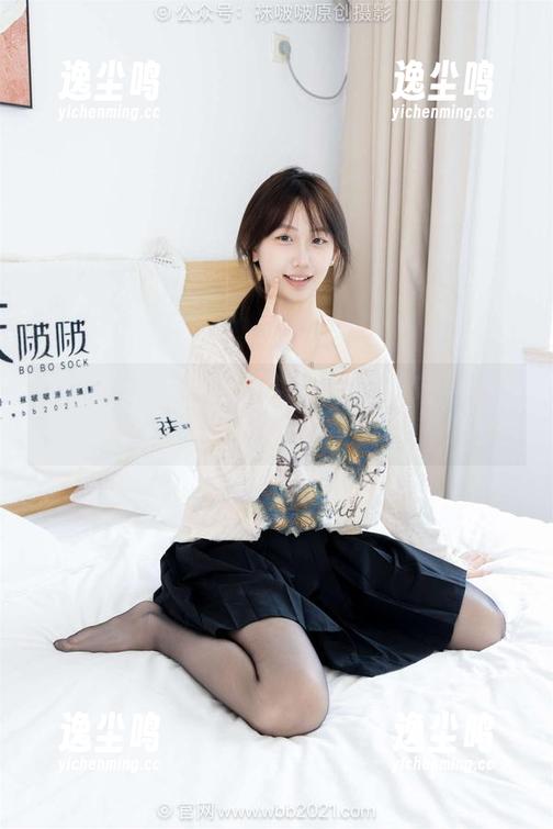 BoBoSocks袜啵啵 - 高跟鞋聆听果冻的声音：那份作品集的分享