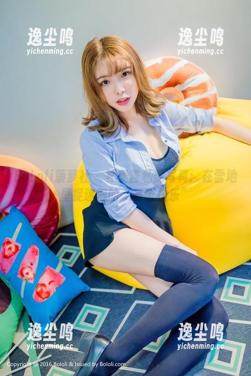 BoLoli菠萝社 - 夏美酱私房写真：在雪地里捉迷藏的“圣诞快乐”