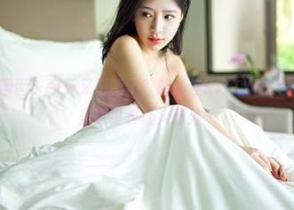Feilin嗲囡囡 – 今天又更新了？施忆佳KITTY的美图，唉，这美脚可真让人意外…