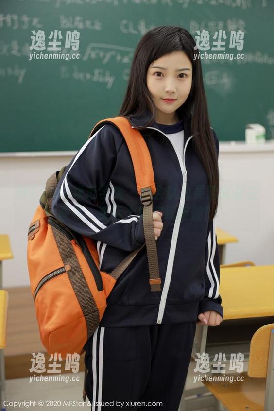 MFStar模范学院 - 你会以为吴雪瑶是在画家，实际上她在练瑜伽！