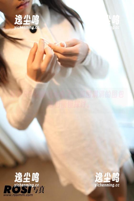 打开ROSI的肉丝盒子：美图满满的图包，咱们慢慢探讨。