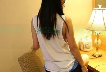 ROSI的和服写真集，原图就在眼前，多少次想看都来不及说出口。