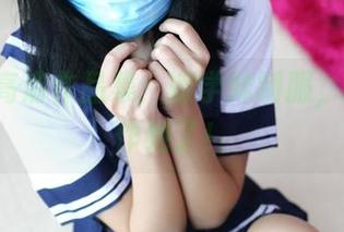 ROSI高清作品集：嫩学妹制服，这波操作绝了！