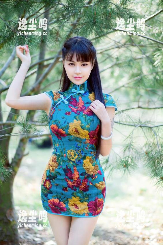 TuiGirl推女郎 - 原图来了，田芯娜的女友最新照片，是不是让我想起了这个角度的绝妙？