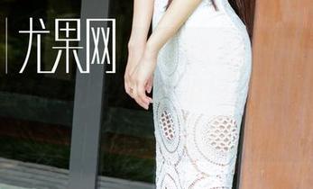UGirls尤果网 – 谭晓彤送上的最新图册，圣诞的风情不能少，谁说绿红对比不能美？