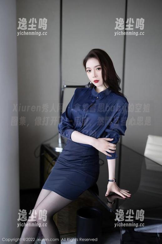 Xiuren秀人网 - 拿着智恩baby的空姐图集，像打开了一扇窗，然而有些心思是说不出口的。
