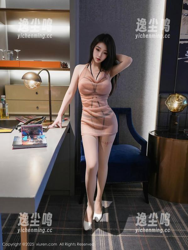 Xiuren秀人网 - 柚子178在线：高跟鞋图集，哇塞，那鞋子亮得我眼疼，再加上那种姿态！