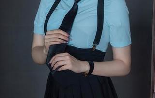 Xiuren秀人网 – 郑颖姗Bev的丝袜高清图集：真有不少‘小意外’在等着你！