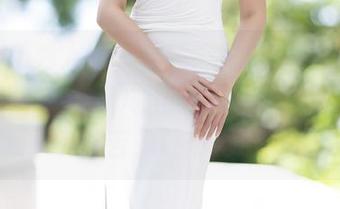 Xiuren秀人网 – 顾楚楚Maily这组黑色写真，犹如一杯冷泡咖啡，精选中既有清冽又有微苦，让你无法自拔。