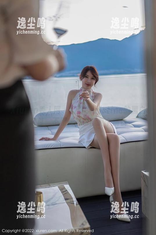 Xiuren秀人网 - 黄可Christine的黑白写真，不用花钱也能看个痛快