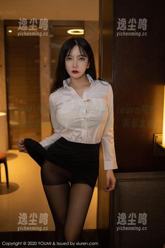 YouMi尤蜜荟 - 一条牛仔裤，laura阿姣的身影和你的眼神碰撞在一起，真是太妙了！