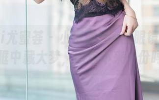 YouMi尤蜜荟 – 小茶茶tea的眼镜写真：小框中藏大梦，图包不来一份吗？