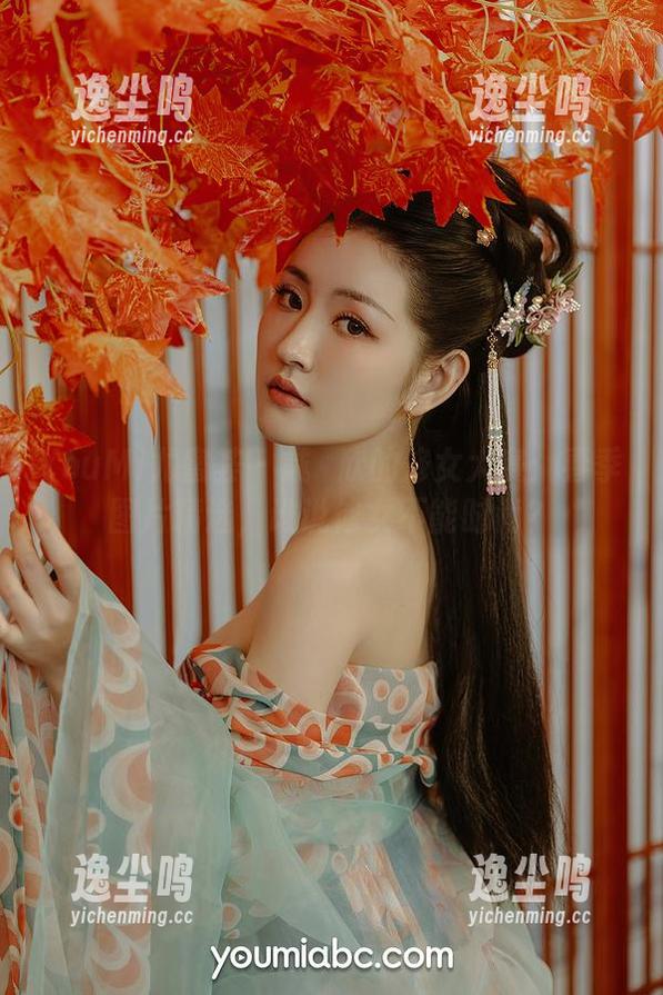 YouMi尤蜜荟 - 戴渃欣的修女大赛：春季图片精选，谁说修女不能时尚？