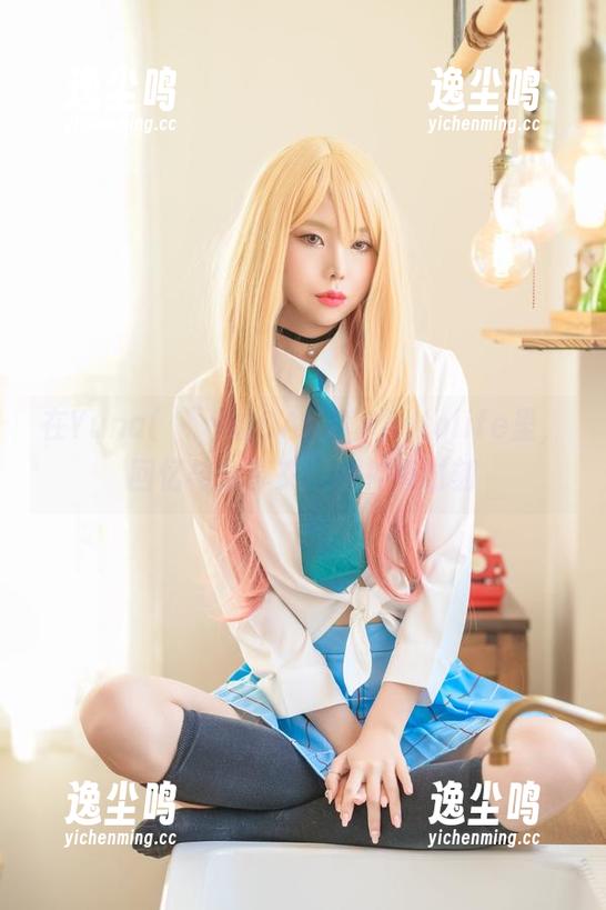 在Yuna(윤아)的SAINTPhotolife里，回忆与分享交错的神奇时刻