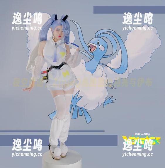 夜空低语，ZinieQ私拍里的月亮与伊布