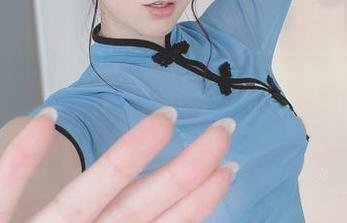 けん研制服套图：这身材，难道是衣服自带的效果吗？