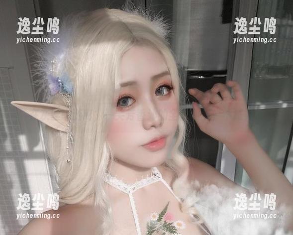 在灰丝中游离，一笑芳香沁的全套图集，不过如此