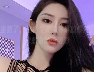 微密圈 – 坐稳了，是不爱笑的赛琳的照片，嘉宾帖比你想象的更精彩