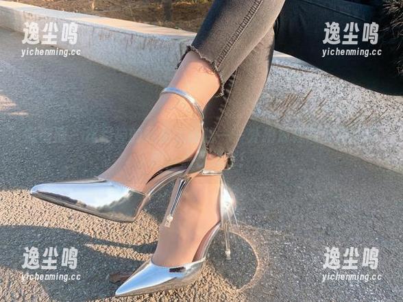 丝月神 微密圈 - 丝月神的藏品大揭秘——外拍凉鞋肉丝福利原图,点石成金!