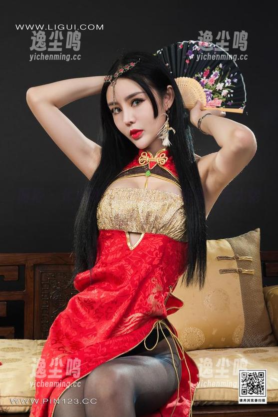 丽柜 - 允儿用丝袜创造的小惊喜，与大佬们的资源分享