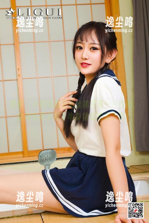 丽柜 - 小璐璐的最新丝袜写真——真的，这颜色再多搭个半身裙就完美了吧？