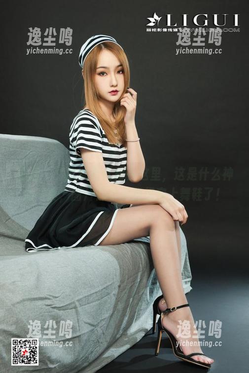 丽柜 - 文欣穿着红裙在这里，这是什么神仙写真，图片都看得我想穿上舞鞋了！