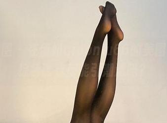 微密圈 – 在俏妞qiaoniu66的美图里，棕色诱惑都能引潮流吗？