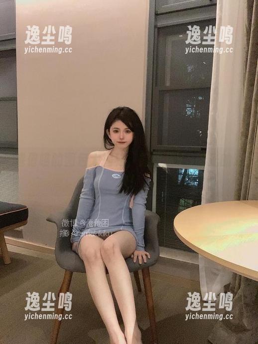 倦倦喵的图包大揭秘，露背裙VS阳光的对决！