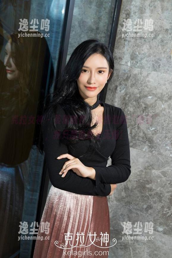 克拉女神 - 姜璐新作，泳池边的“暗示”，我只想说此生无悔！