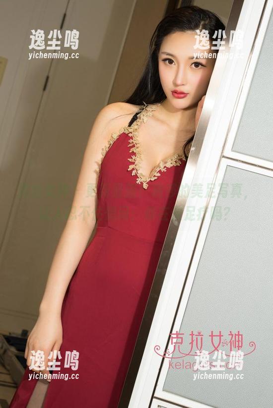克拉女神-瑞莎 克拉女神 - 更新最新!瑞莎的美足写真,让人忍不住想问:你在做足疗吗?