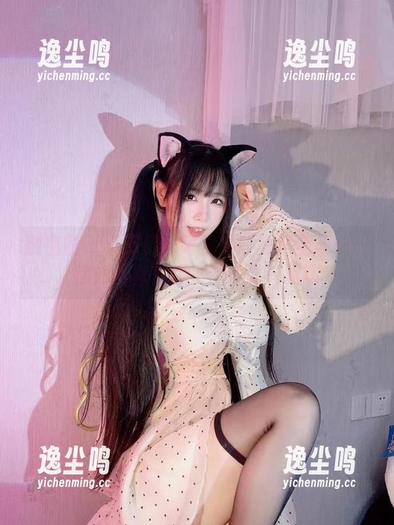 微密圈 - 十万口草莓粥粥的短裙全集——这短裙真是让人想多看几眼啊