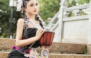 微密圈 – 看！学妹的古阿扎私拍，图包里全是意外的小撩