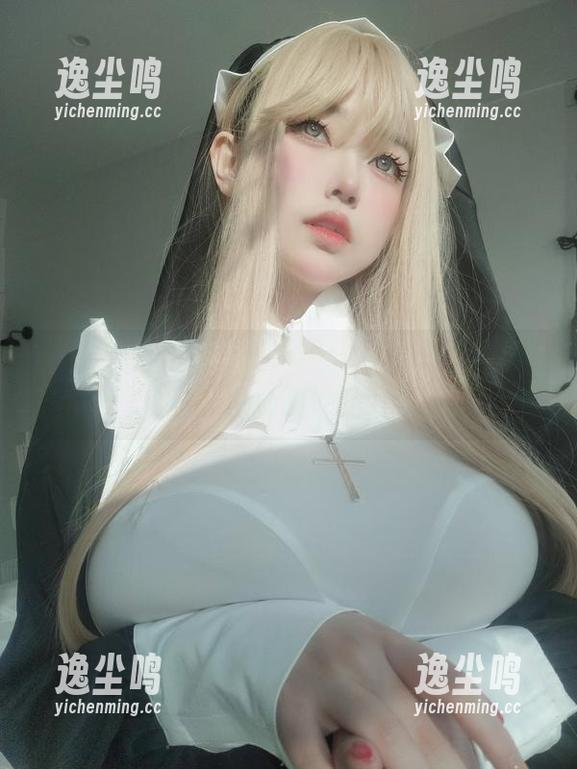 准备好了吗？女主K的白双子全套图包，可能会让你眼前一亮！
