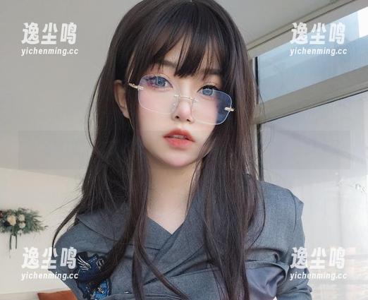 女主K 全网热议!女主K的连体衣合集,谁说只是一条布?