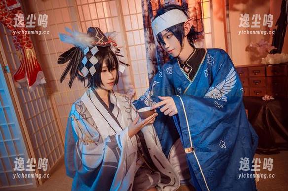 妖君白研：短裤写真集精选，充满自信和大胆的小举动！