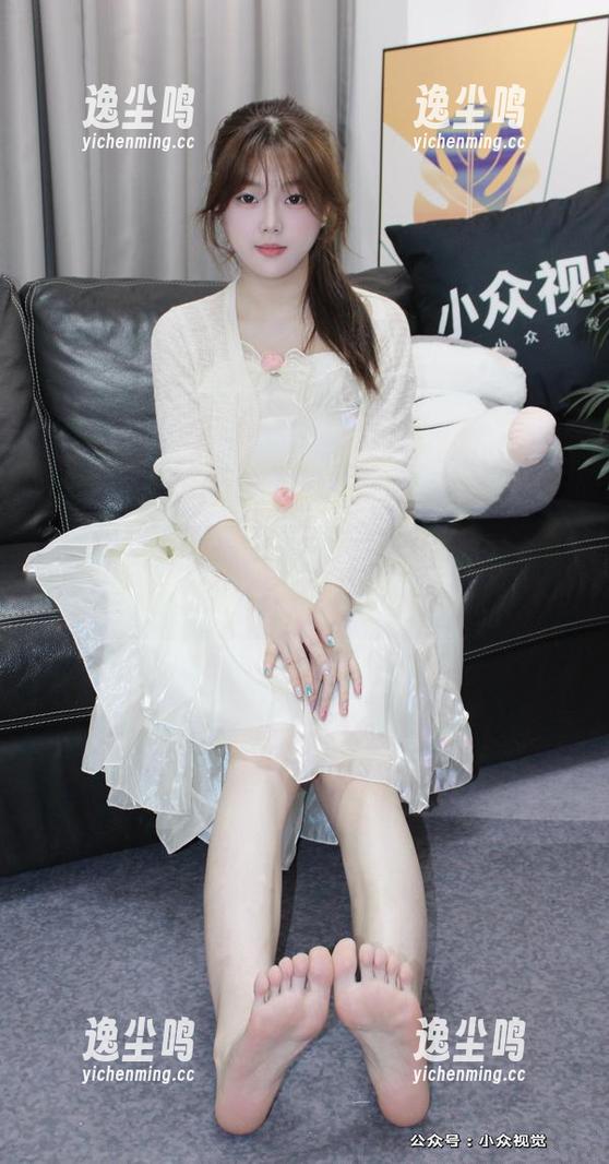 小众视觉-小琳儿 小众视觉 - 小琳儿的清纯果然不是想象中的那么简单更新