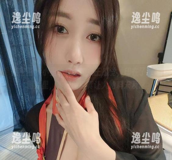 微密圈 - 小玉吃果冻的女王感觉，印在了好些图片里，资源的量真让人始料未及。