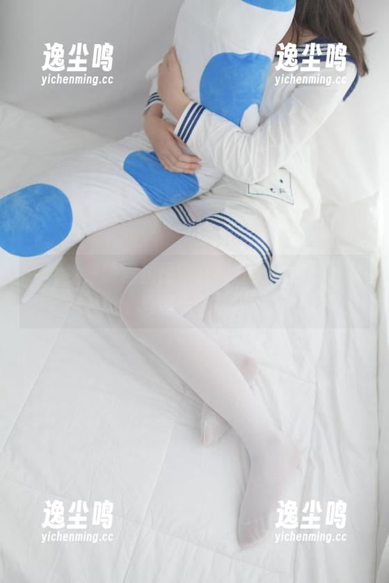 少女秩序的黑丝图集在窗台上偷懒，下载自己承包吧？