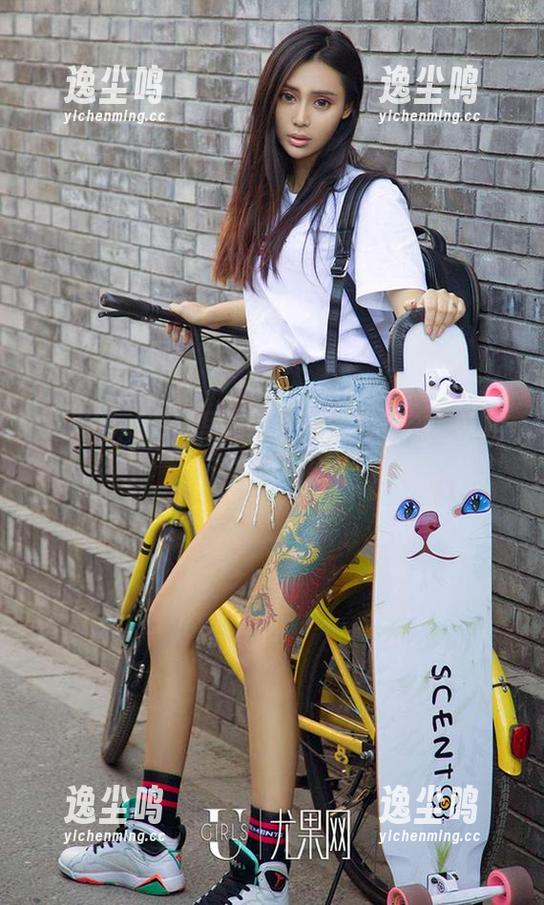 尤果网 - 图集里的娜露和她的棉袜，真相可能在脚踝那