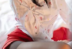 尤蜜荟 – 闲聊娜娜TINA的夏天写真，原图里有猫腻吗？