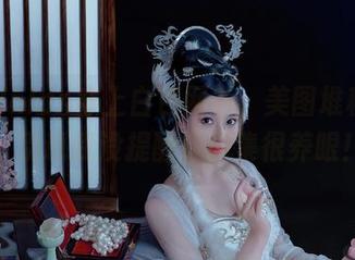 年年Nnian穿上白色网衫，美图堆积如山，别说我没提醒你图集很养眼！