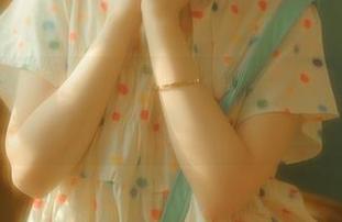 大眼萌女仆！来看看幼水铃衣的美图套路！