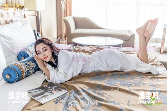 推女神 - “浓妆淡抹总相宜”？艾小青的套图分享，让海边变得不那么常规！