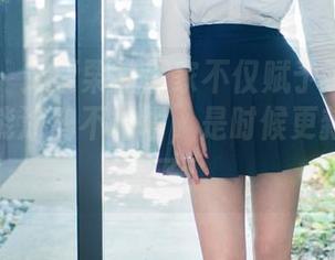 推女郎 – 艾栗栗的居家不仅赋予了墙壁生命，还能涂鸦不粘墙，是时候更新壁纸合集了！