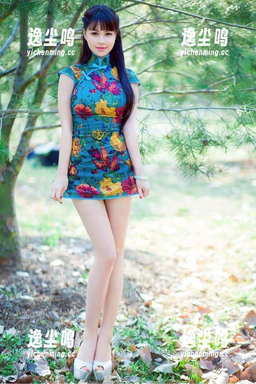 推女郎 - 谭冰与她的私房女孩图集，怎么一下子就想起夏天的香气？