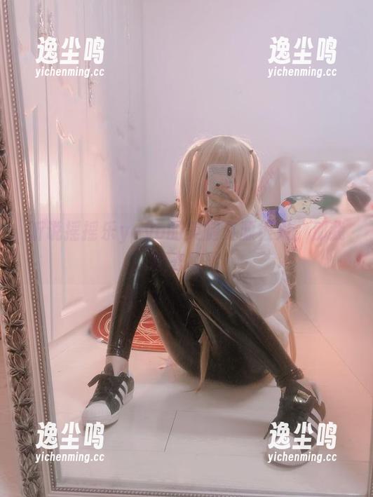 听说摇摇乐yoyo的美腿资源很火，那我也去瞧瞧