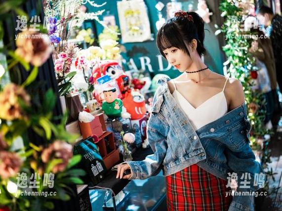 木绵绵OwO的蕾姆泳装套图，下载后你也是海滩上的小白兔！