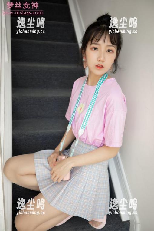 梦丝女神 - 每年都想期待，香萱的在线美图迎接新一轮圣诞吧
