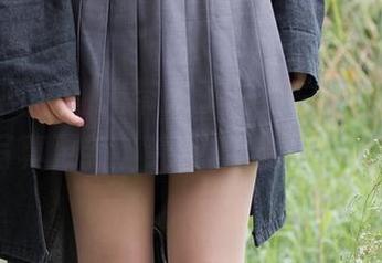 森萝财团 – 甜米带来了一点白丝魔法，新写真更新，纯纯的学妹等着你